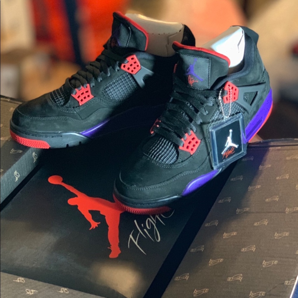 **8 HOUR PRICE DROP**4PM AIR JORDAN 4 RETRO - Picture 3 of 8